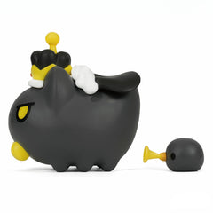 Bugcat Capoo: King Black Bugcat Figurine with Limited Edition Patch Collectible Bugcat Capoo