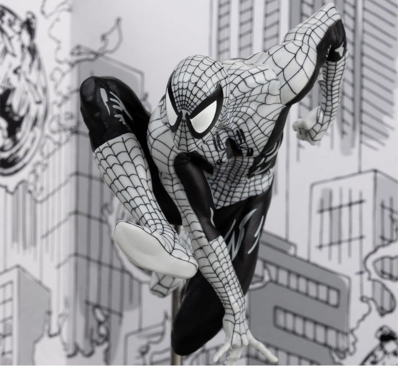 Marvel Spider-Man: Black and White Spider-Man Issue #6 Figure Gold Label Collection Toys & Games McFarlane Toys