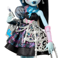 Monster High: Scary Sweet Birthday Frankie Stein Toys & Games Mattel