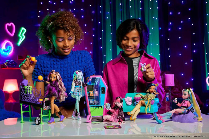 Monster High: Student Lounge Playset, Doll House Furniture, Pets & Vending Machine Toys & Games Mattel