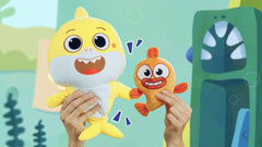 Pinkfong: Baby Shark Sing and Swing - Baby Shark & William Plush Toys & Games WowWee