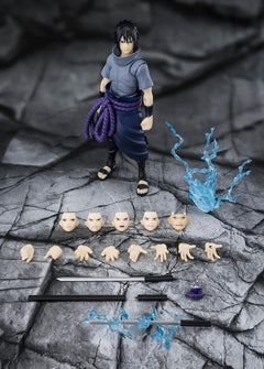 Tamashii Nations: Naruto Shippuden - Sasuke Uchiha Figure Solitary Shinobi Version S.H. Figurarts Toys & Games Bandai Namco