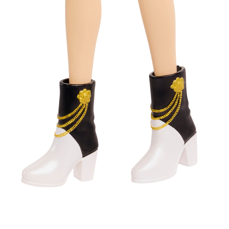 KPop Demon Hunters Singing Fashion Core Doll: HUNTR/X Mira "Golden" Toys & Games Mattel