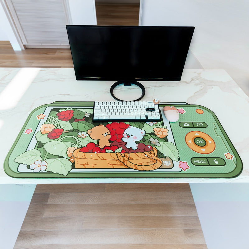 Milk Mocha Bear: Berry Picking Desk Mat Home Decor Milk Mocha Bear