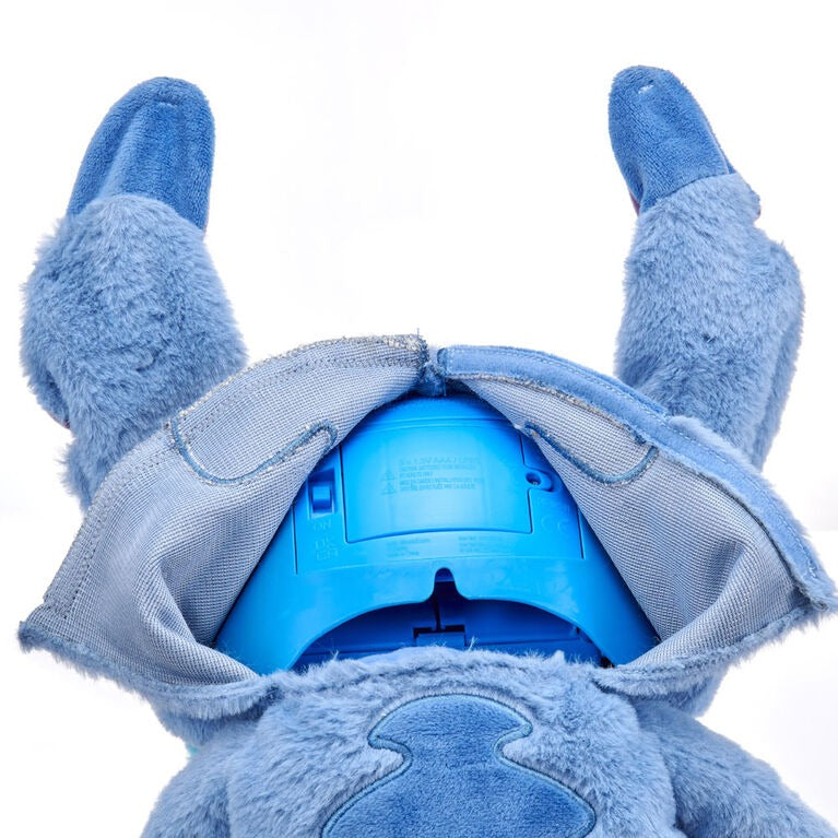 WOW! Stuff: RealFX Disney Stitch - 18" Puppetronic Animatronic Plush Toys & Games Wow! Stuff