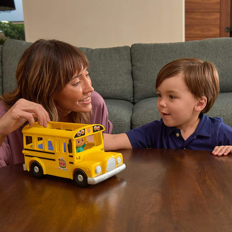 CoComelon Musical Yellow School Bus with JJ Figure Toys & Games Jazwares