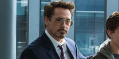 Funko POP! Spider-Man Homecoming - Tony Stark Holding Helmet Vinyl Bobble-head - SDCC Exclusive Toys & Games Funko