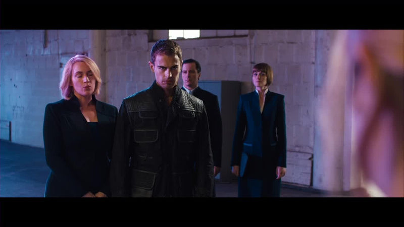 Divergent [Blu-Ray + 4K UHD] Blu-Ray 4K Movie EOne   