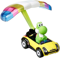 Hot Wheels Mario Kart: Yoshi in Standard Kart With Parafoil Toys & Games Mattel