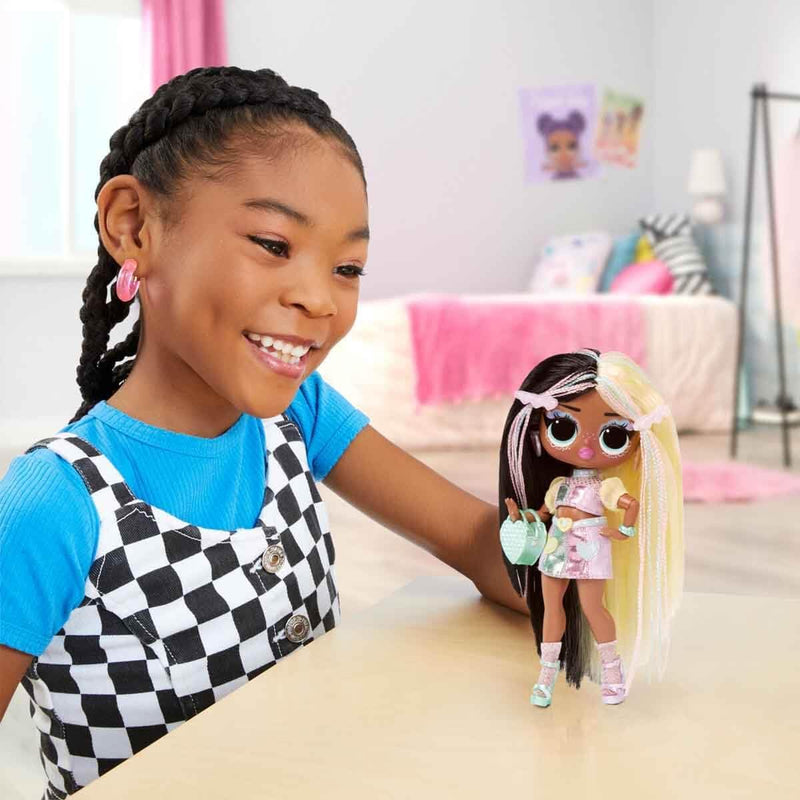 L.O.L. Suprise! Tweens Darcy Blush Doll Toys & Games MGA Entertainment