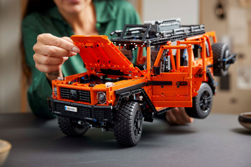 LEGO: Technic [Mercedes-Benz G 500 PROFESSIONAL Line #42177] LEGO LEGO