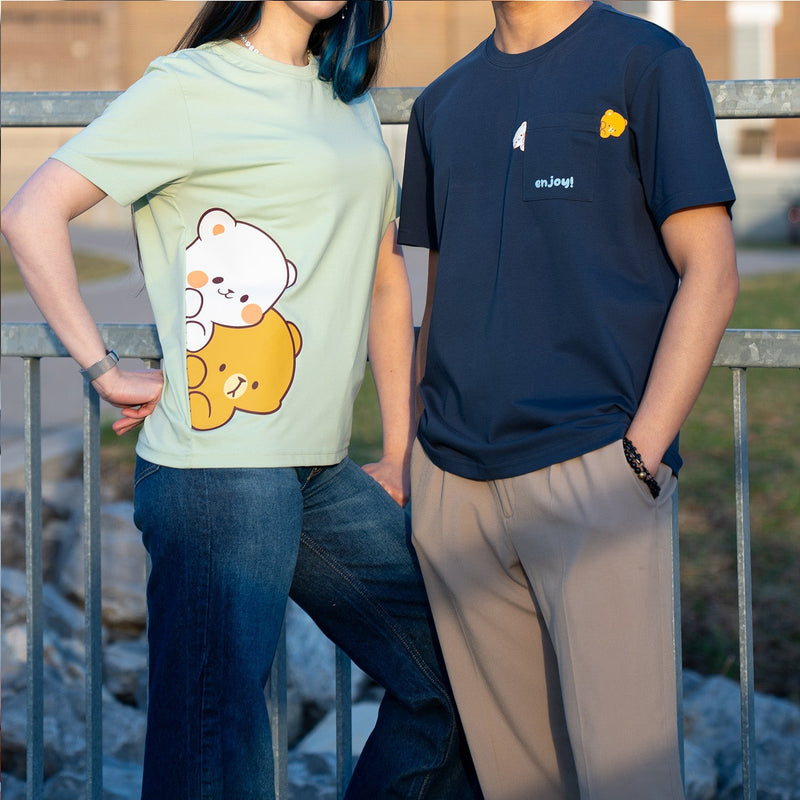 Giordano X Milk Mocha Bear: Side Peek-a-Boo T-Shirts Milk Mocha Bear
