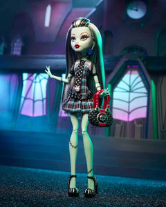 Monster High: Frankie Stein (Reproduction Doll) Toys & Games Mattel