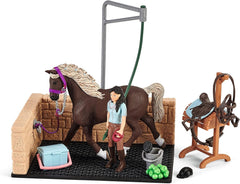 Schleich Horse Club: Equestrian Washing Area Horse Playset - 19-Piece Set #42438 Toys & Games Schleich