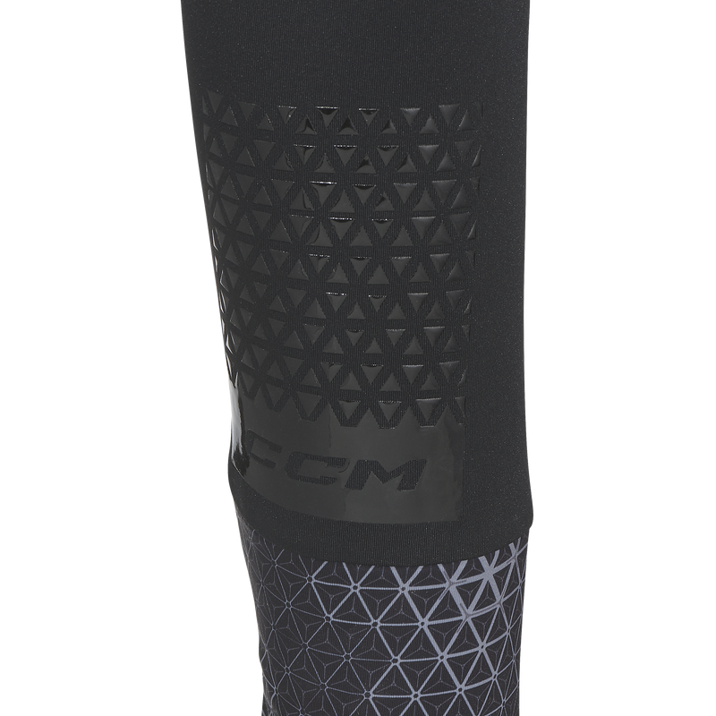 CCM: Youth Neck Guard Shirt X Small - TNG4BA-YT BLACK [Sporting Goods] Sporting Goods CCM