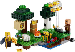 LEGO Minecraft: The Bee Farm - 238 Piece Building Kit [LEGO, #21165] LEGO LEGO   