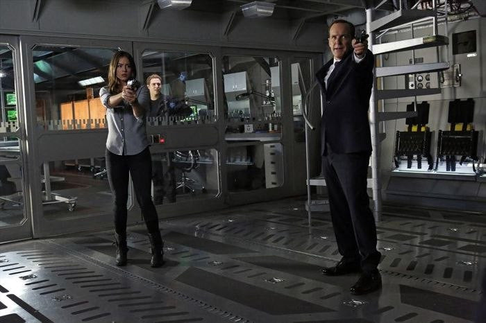 Marvel's Agent of S.H.I.E.L.D. - The Complete First Season [Blu-Ray Box Set] DVDs & Blu-Rays ABC Studios   