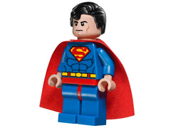 LEGO DC Comics Super Heroes: Darkseid Invasion - 545 Piece Building Kit [LEGO, #76028] LEGO LEGO   