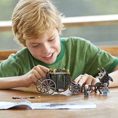LEGO Fantastic Beasts: Grindelwald's Escape - 132 Piece Building Kit [LEGO, #75951] LEGO LEGO   