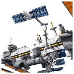 LEGO Ideas: International Space Station - 864 Piece Building Kit [LEGO, #21321] LEGO LEGO   