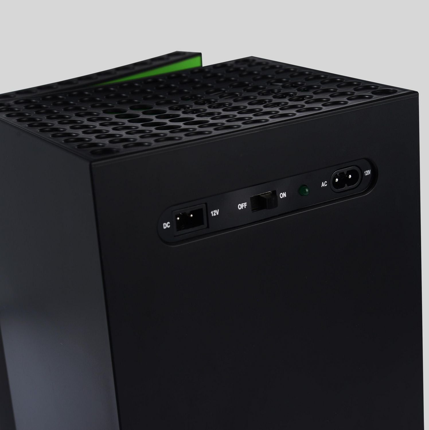 Xbox Series X Replica 8 Can Mini Fridge Thermoelectric Xbox Series X Replica 8 Can Mini Fridge Thermoelectric